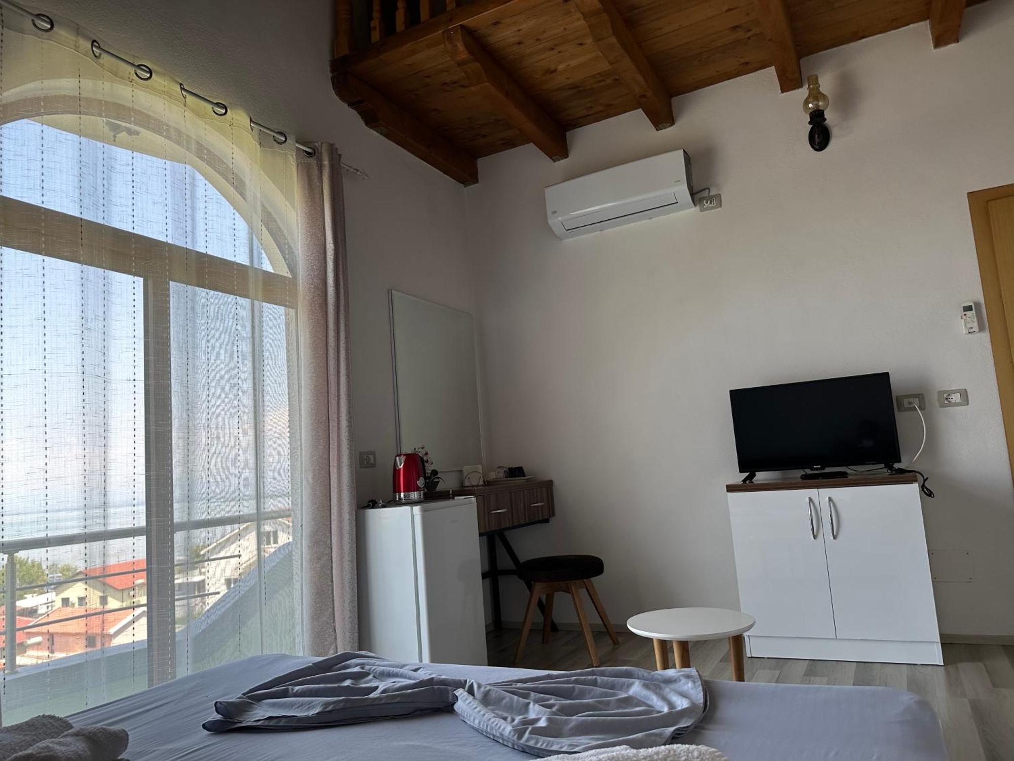 Casadolcecasa Hotel Shkoder Exterior photo